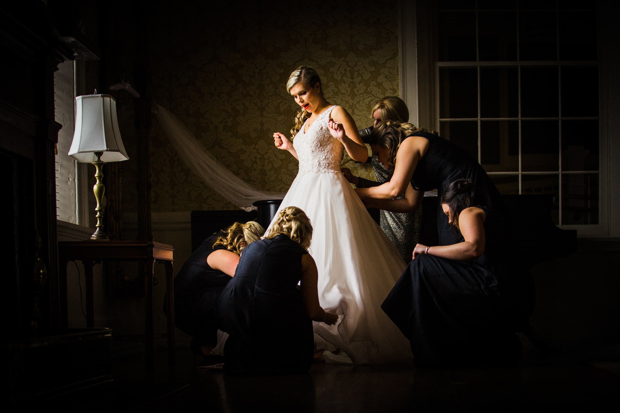 planning your wedding photography, part 1 – the getting ready