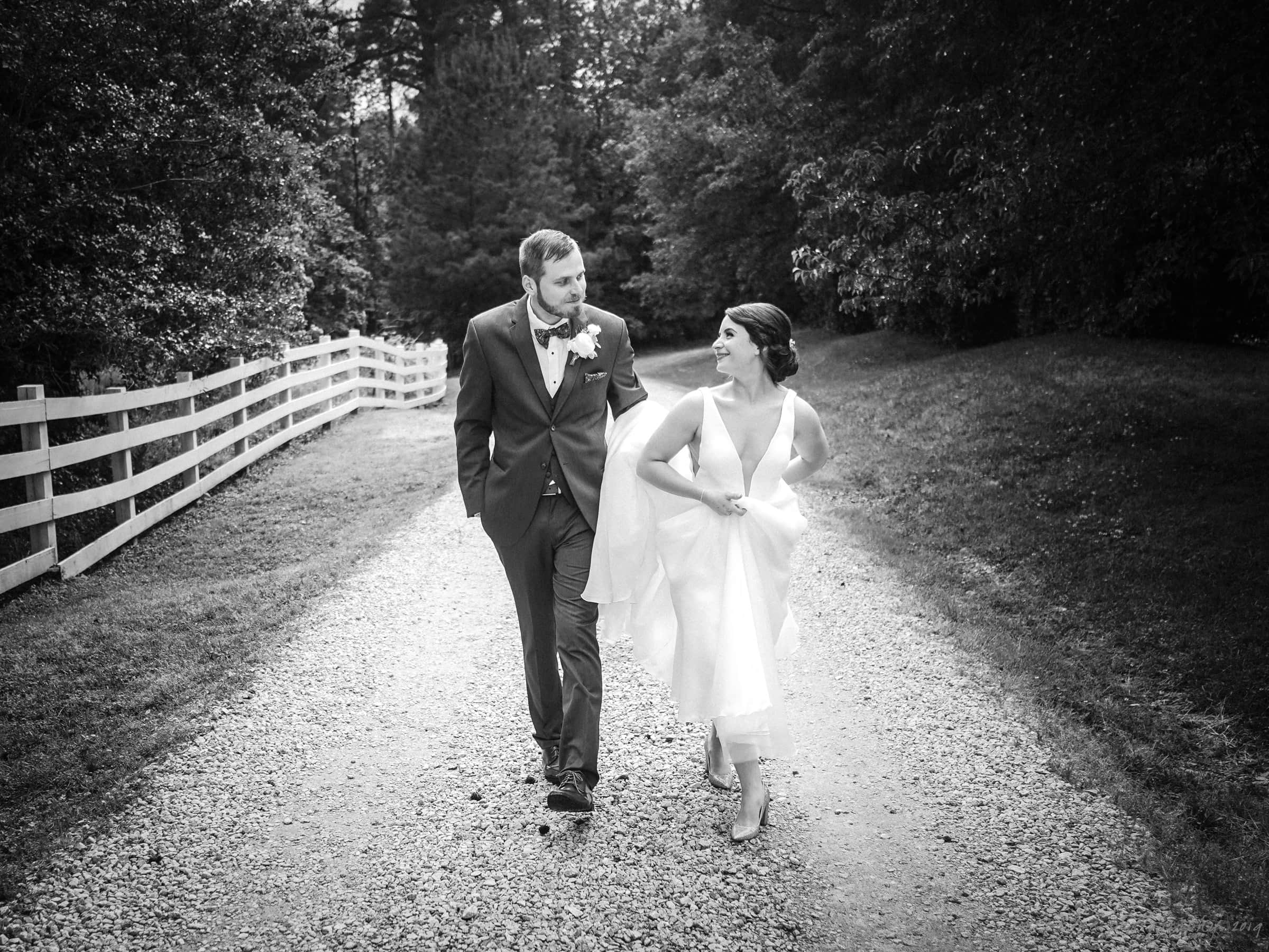 historic wakefield barn wedding - hannah & wayne