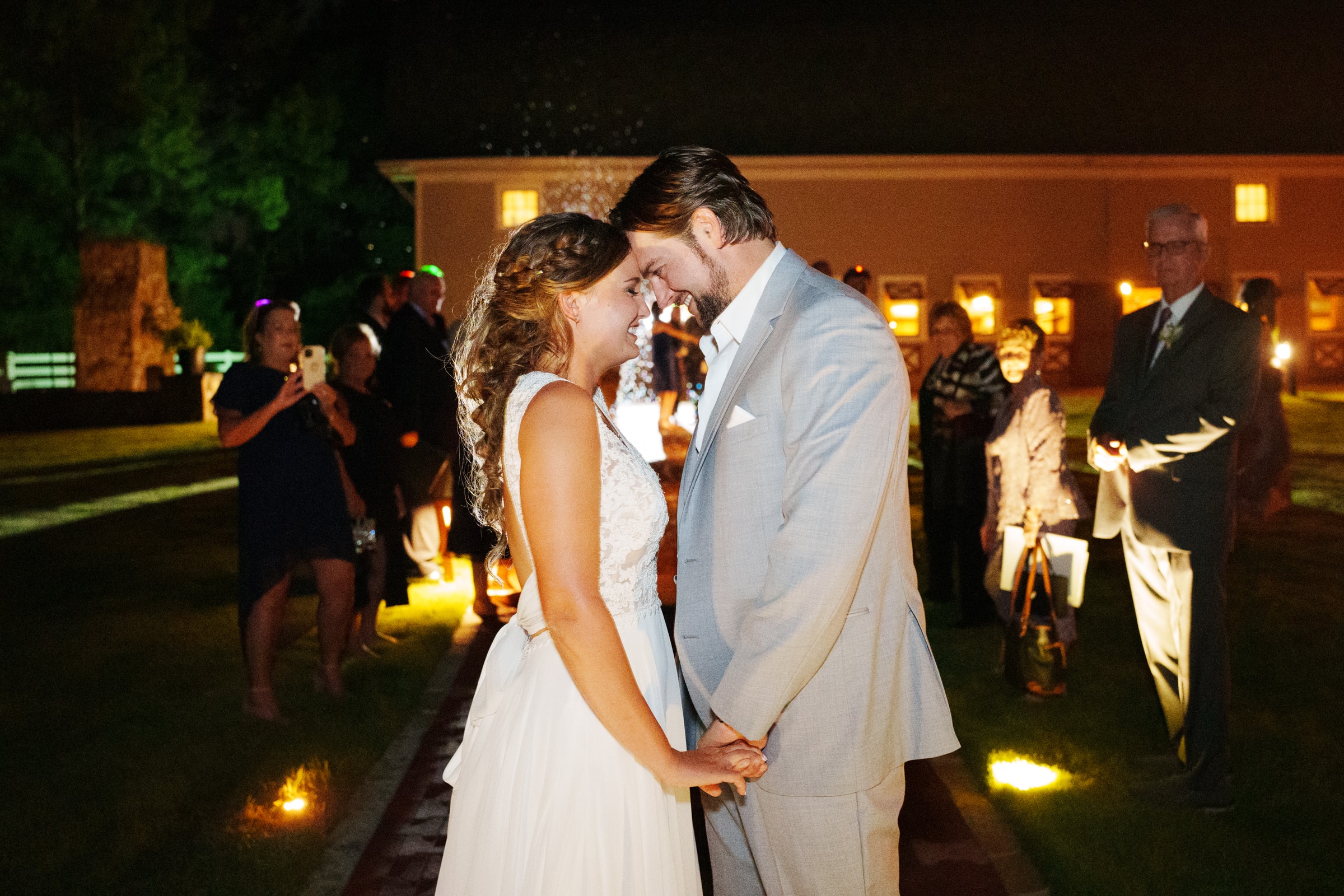 historic wakefield barn wedding – logan & rhett