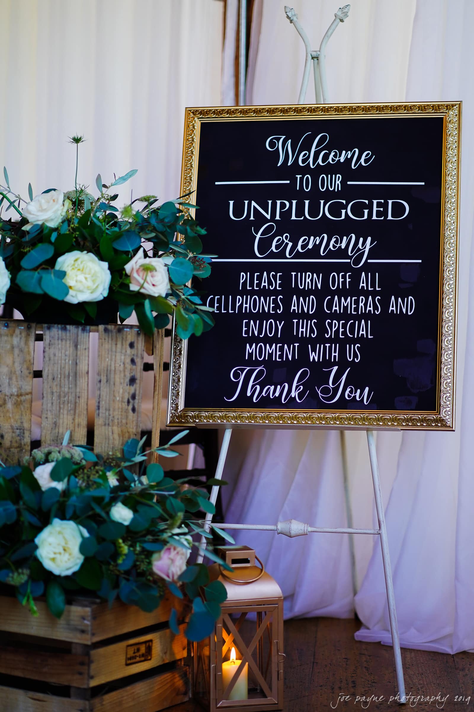 Wedding "Presence": The Advantages of an Unplugged Wedding